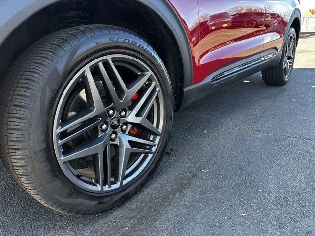 Certified 2025 Ford Explorer ST-Line w/ ST-Line Street Pack image 13