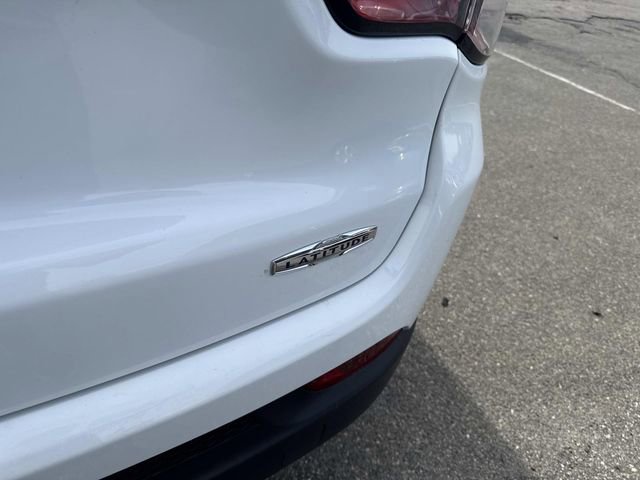 Used 2024 Jeep Compass Latitude image 6