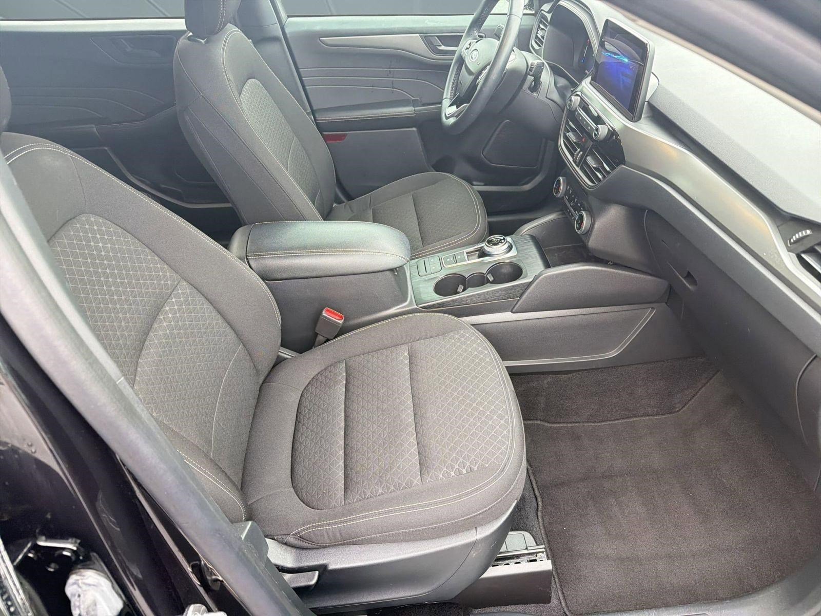 Certified 2024 Ford Escape Active w/ Cold Weather Package FWD image 29
