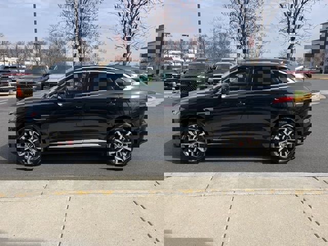 Used 2021 Jaguar F-PACE S image 2