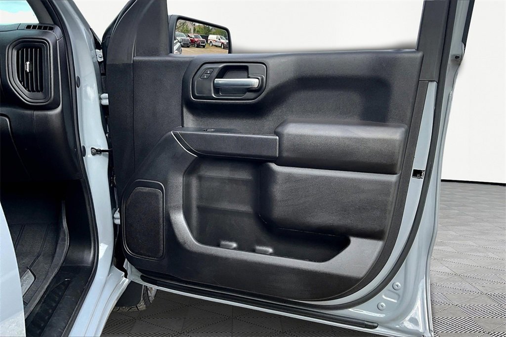 Used 2024 Chevrolet Silverado 1500 Custom image 25
