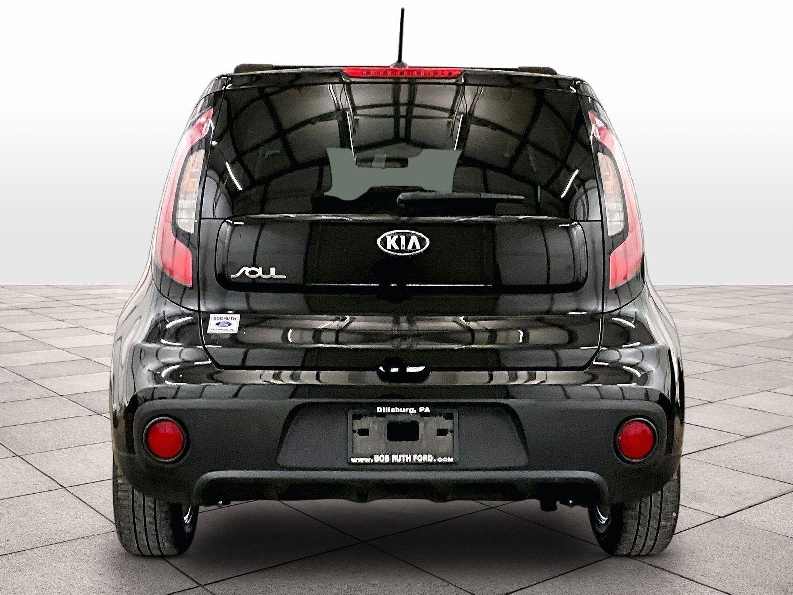 Used 2018 Kia Soul FWD image 4