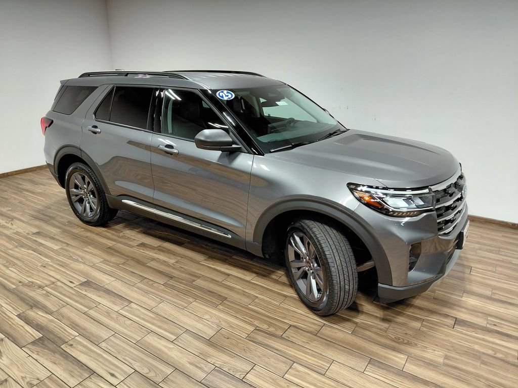 Certified 2025 Ford Explorer Active w/ Active Comfort Package AWD/4WD image 17