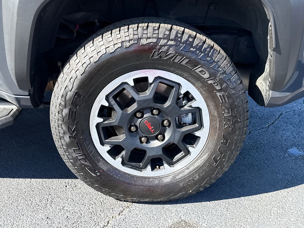 Used 2025 Toyota 4Runner TRD Off-Road image 19