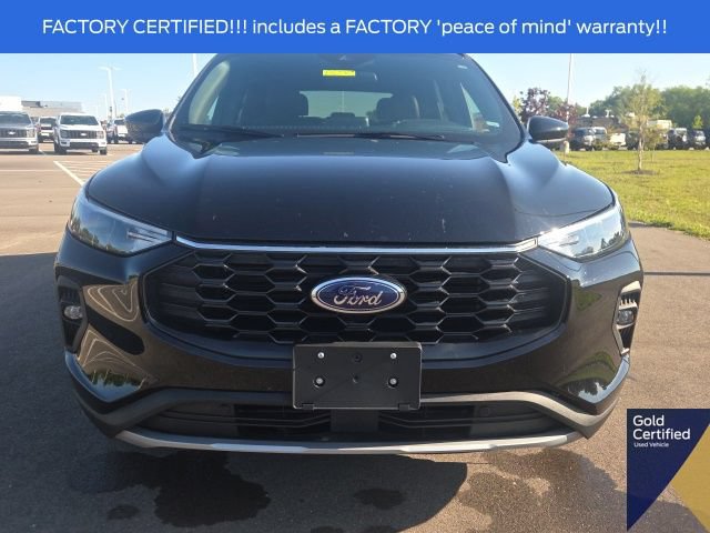 Certified 2025 Ford Escape ST-Line Select AWD/4WD image 4