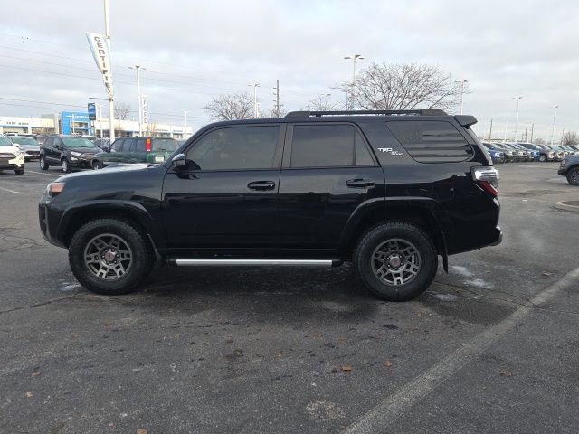 Used 2019 Toyota 4Runner TRD Off-Road image 2
