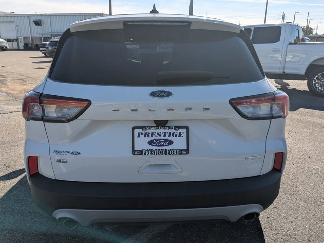 Certified 2020 Ford Escape SE image 4