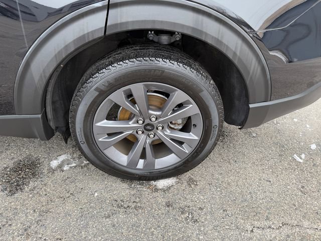 Certified 2022 Ford Explorer XLT w/ Equipment Group 202A image 27