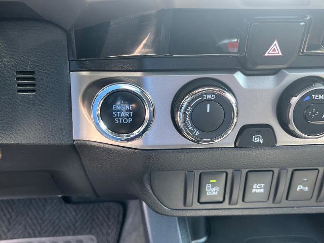 Used 2017 Toyota Tacoma Limited w/ Tow Package AWD/4WD image 10