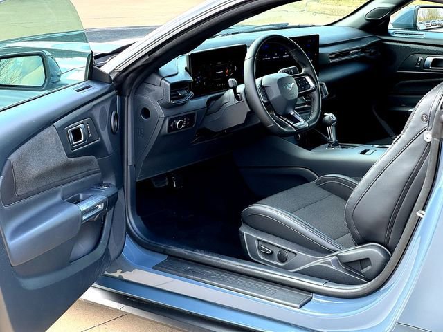 Certified 2024 Ford Mustang Coupe image 8