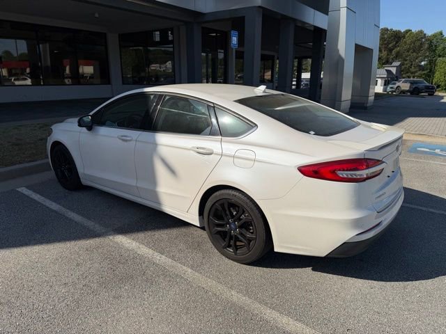 Certified 2019 Ford Fusion SE w/ Equipment Group 151A FWD image 3