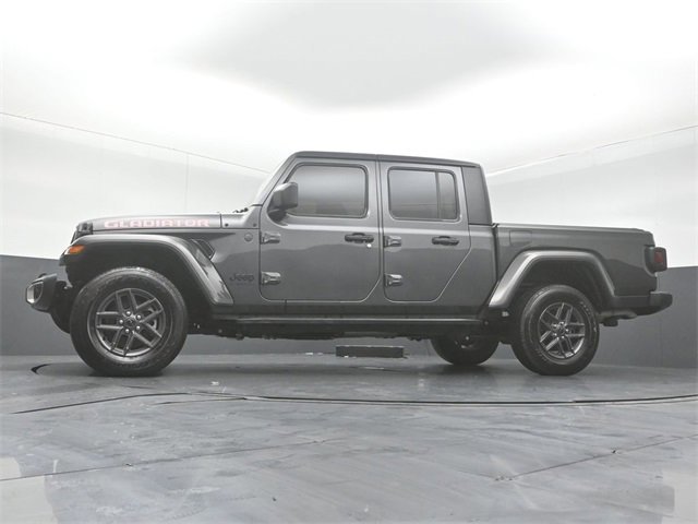 Used 2024 Jeep Gladiator Sport image 5