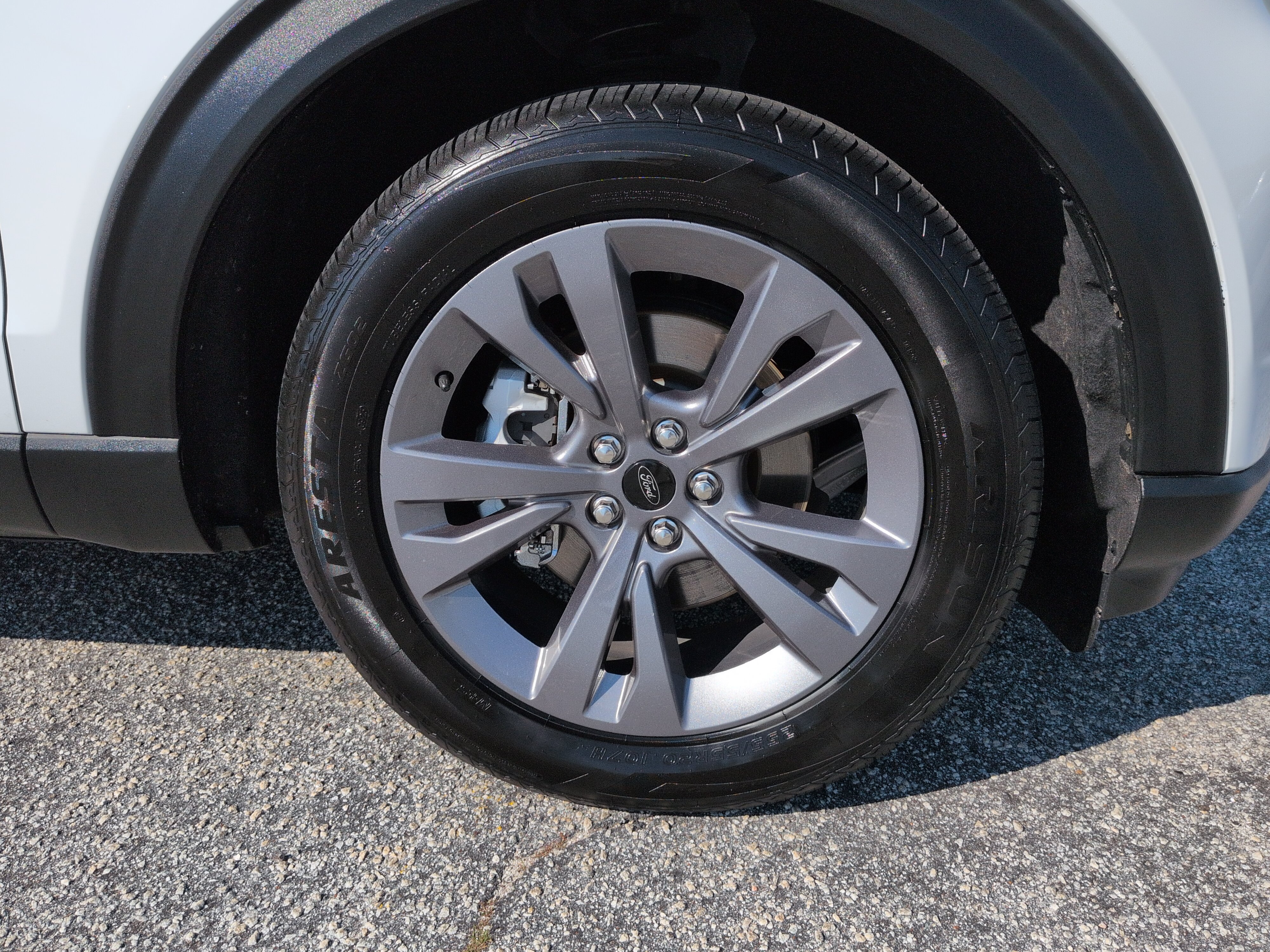 Certified 2021 Ford Explorer XLT w/ Equipment Group 202A RWD image 9