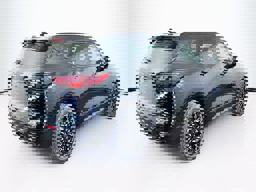 Used 2023 Chevrolet Blazer RS w/ Enhanced Convenience Package image 5