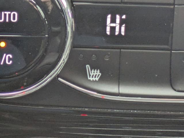 Used 2024 Chevrolet Trax RS w/ Sunroof Package image 23