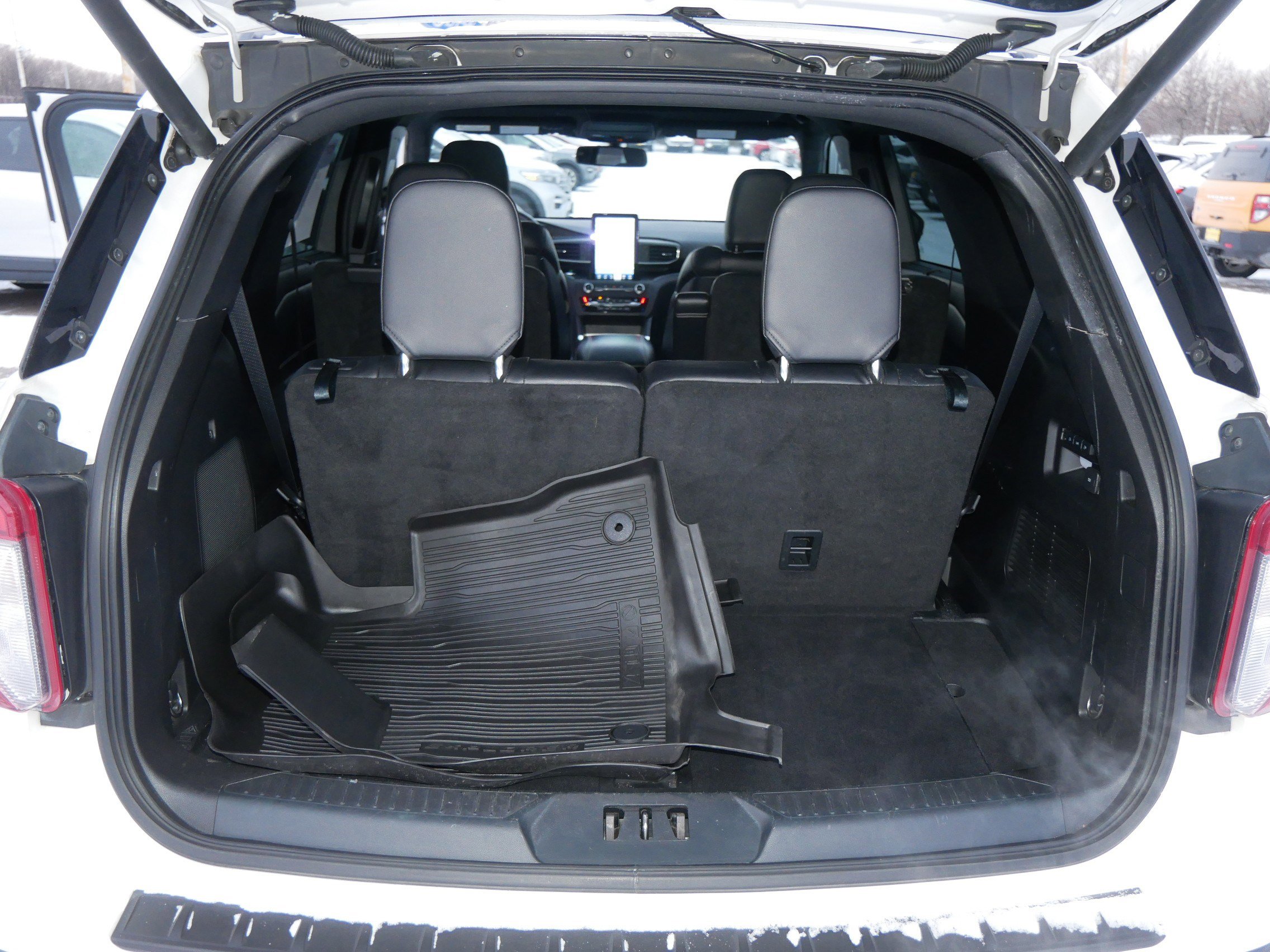 Certified 2020 Ford Explorer ST w/ ST Street Pack image 18