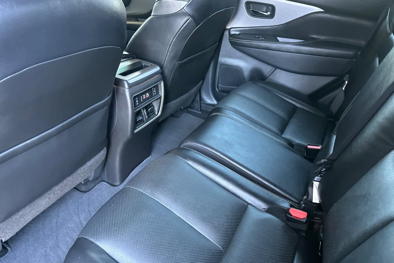 Used 2019 Nissan Murano SL w/ Cargo Package AWD/4WD image 4