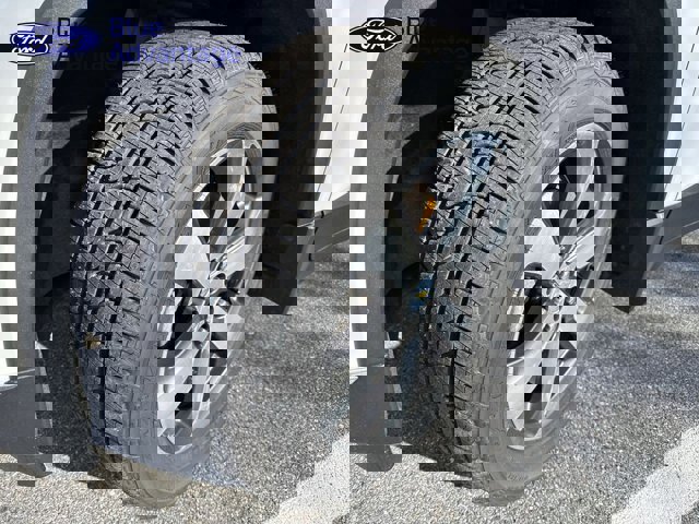 Used 2019 Chevrolet Traverse LT w/ LT Premium Package image 2