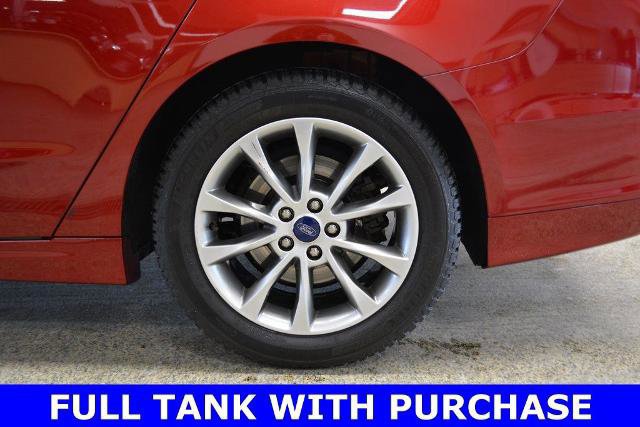 Certified 2017 Ford Fusion SE w/ Fusion SE Technology Package image 10