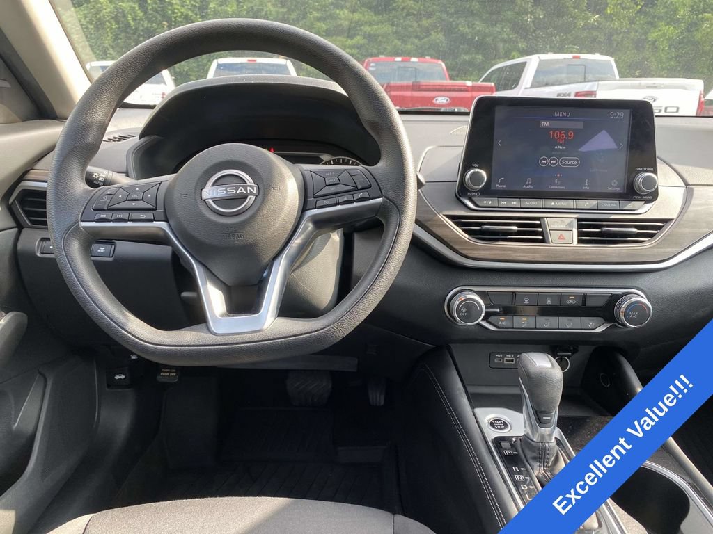 Used 2023 Nissan Altima 2.5 SV FWD image 12