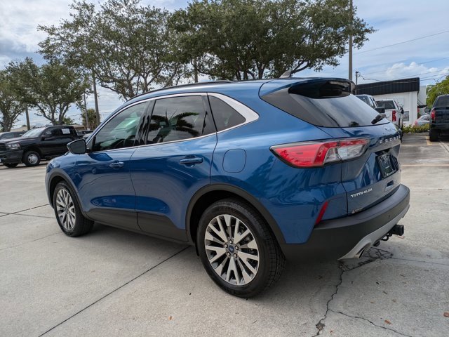 Certified 2022 Ford Escape Titanium w/ Class II Trailer Tow Package image 2