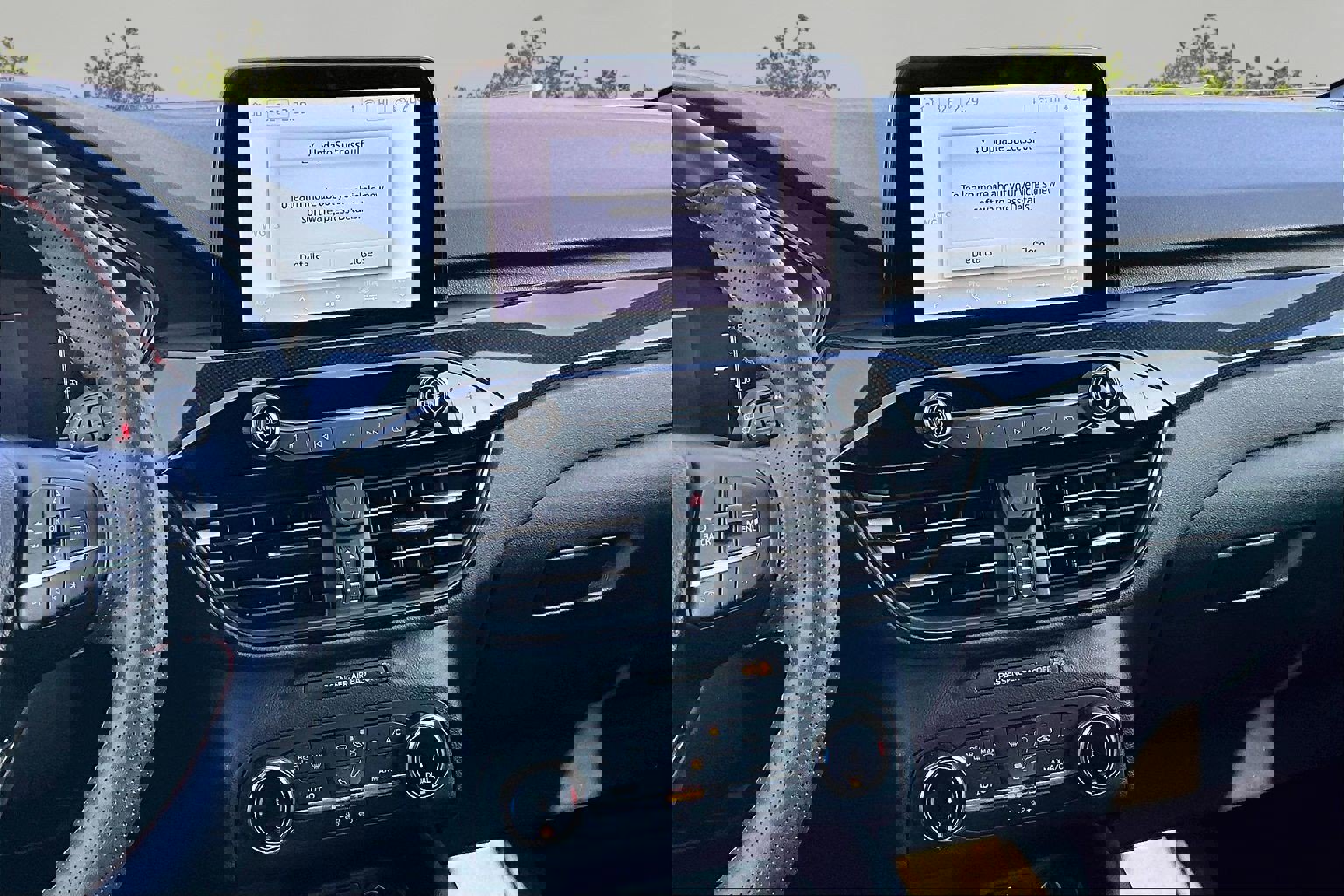 Certified 2025 Ford Escape ST-Line image 6