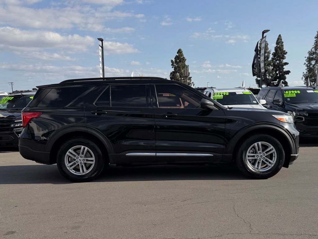 Certified 2022 Ford Explorer XLT RWD image 9