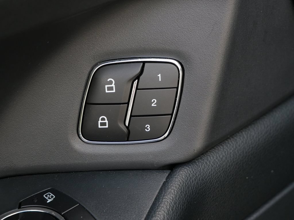Certified 2023 Ford Expedition Limited AWD/4WD image 17