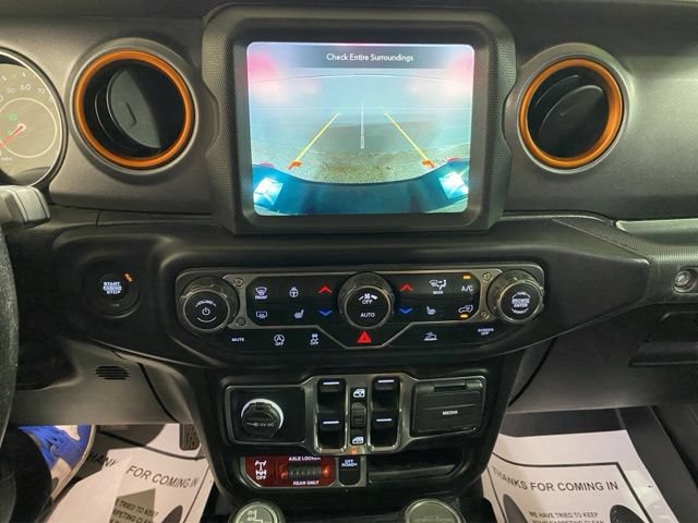 Used 2022 Jeep Gladiator Mojave w/ Cold Weather Group AWD/4WD image 18