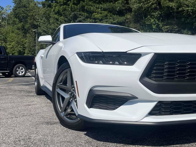 Certified 2025 Ford Mustang Coupe RWD image 11