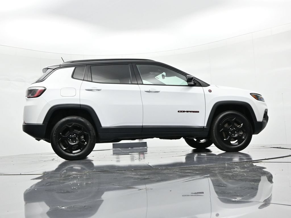 Used 2023 Jeep Compass Trailhawk AWD/4WD image 28