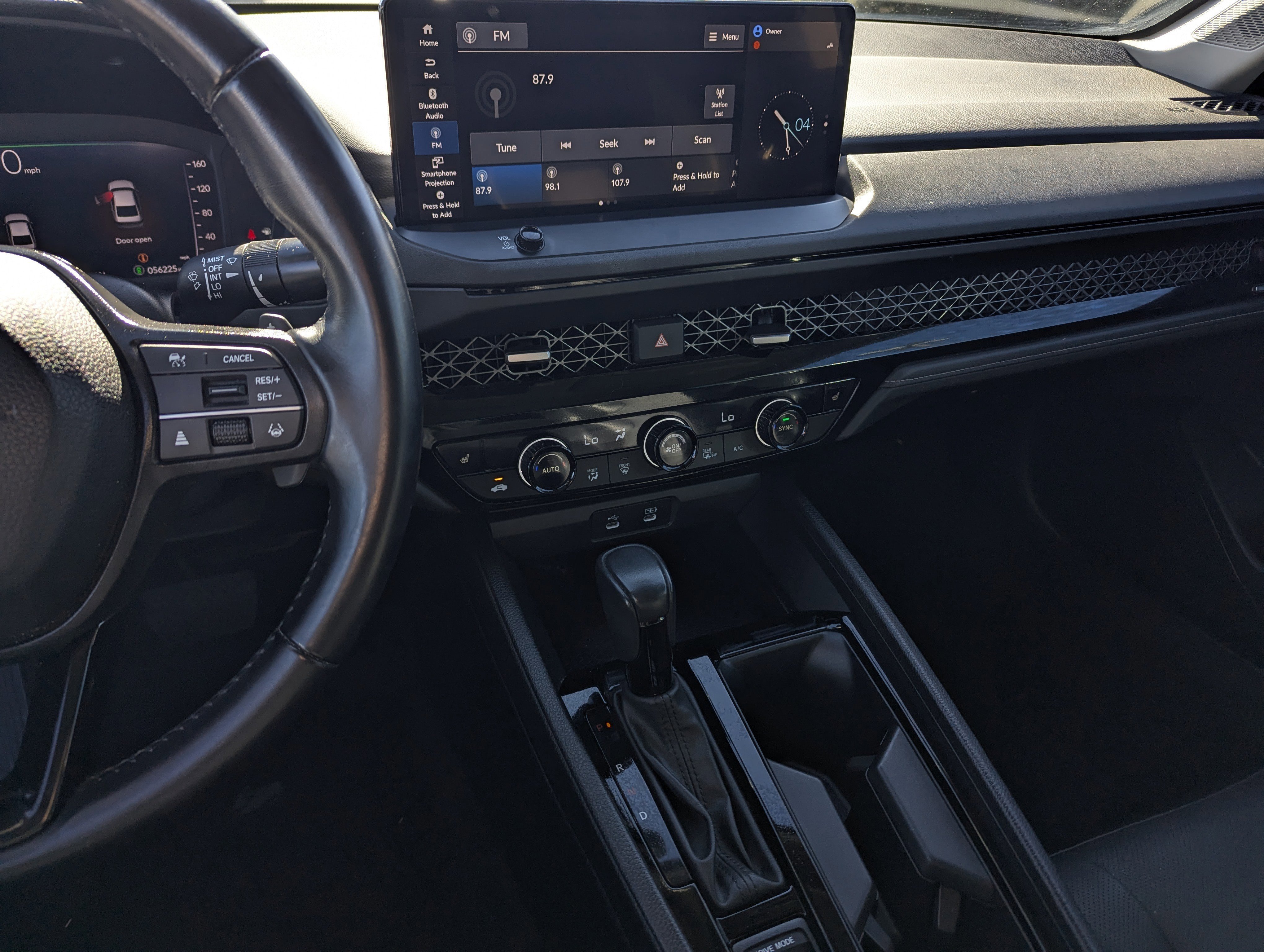 Used 2024 Honda Accord EX-L image 10