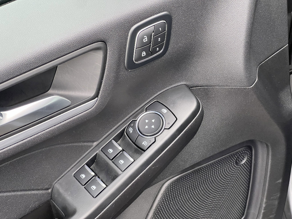 Certified 2025 Ford Escape Platinum image 15