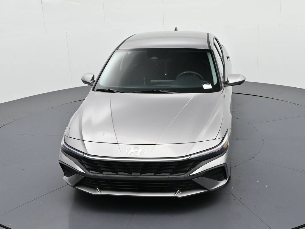 Used 2024 Hyundai Elantra SEL FWD image 17