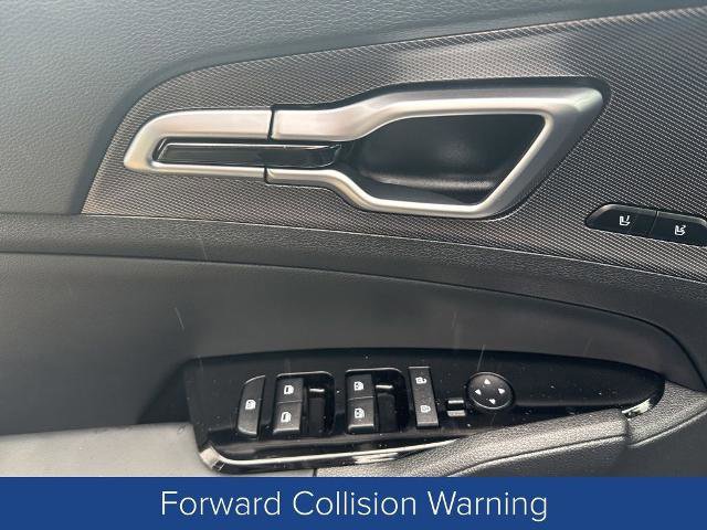 Used 2025 Kia Sportage SX image 11