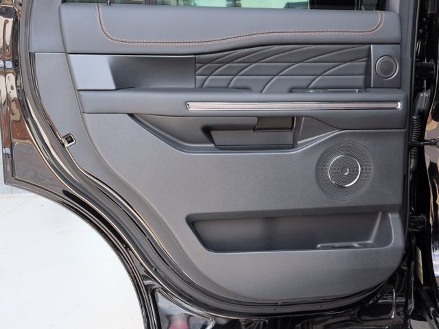 Certified 2023 Ford Expedition Platinum RWD image 30
