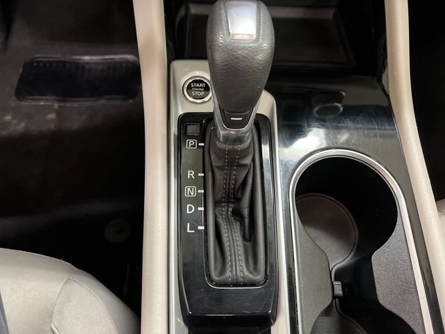 Used 2024 Nissan Altima 2.5 SV FWD image 13
