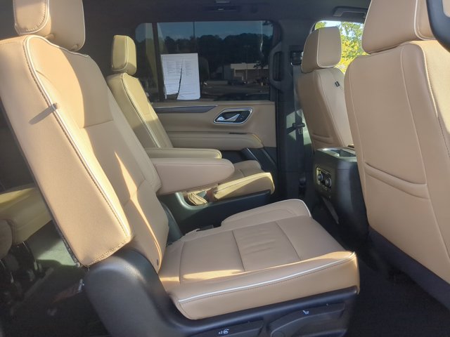 Used 2023 Chevrolet Suburban Premier w/ Premium Package AWD/4WD image 35