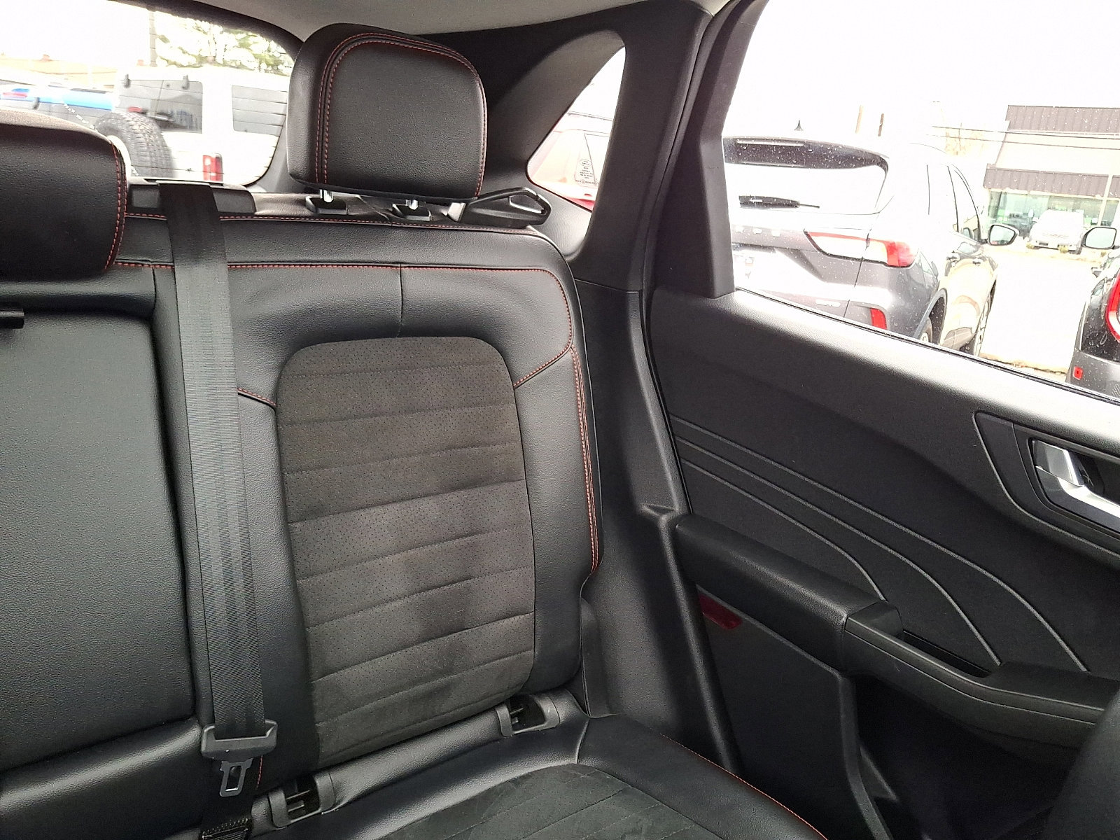 Certified 2022 Ford Escape SEL w/ SEL Stealth AWD Package image 20