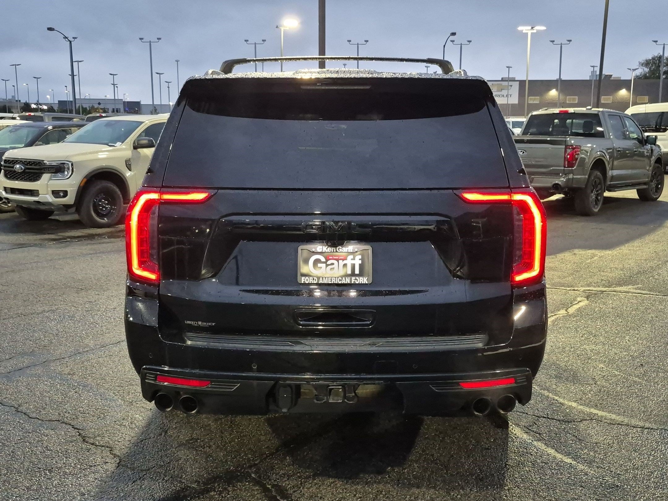 Used 2023 GMC Yukon XL Denali w/ Denali Reserve Package AWD/4WD image 8