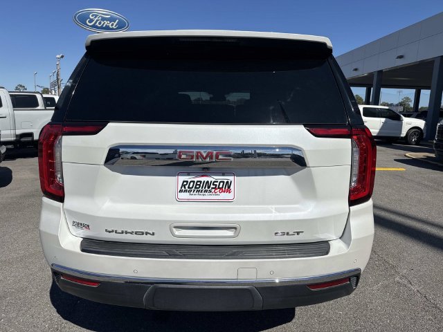 Used 2024 GMC Yukon SLT w/ SLT Luxury Package AWD/4WD image 6
