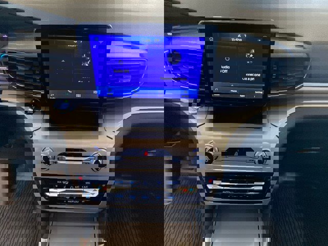 Certified 2021 Ford Explorer XLT w/ Equipment Group 202A image 25