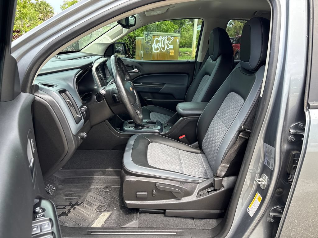 Used 2022 Chevrolet Colorado Z71 w/ Safety Package RWD image 29