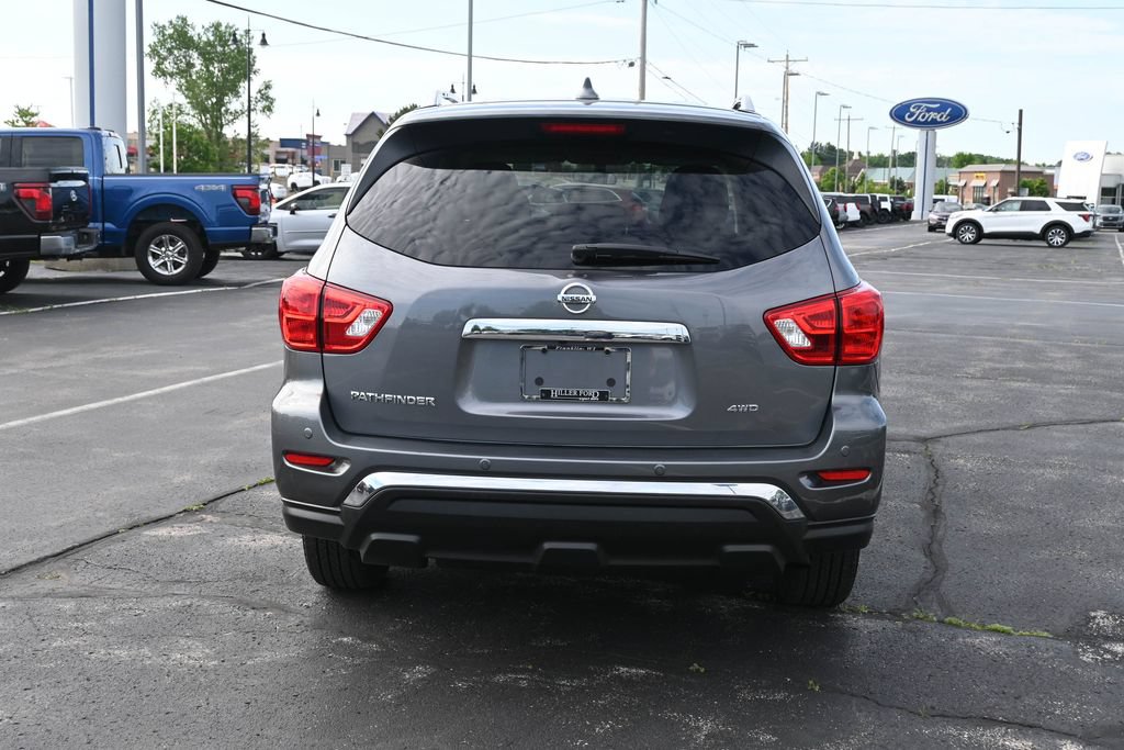 Used 2020 Nissan Pathfinder S AWD/4WD image 10