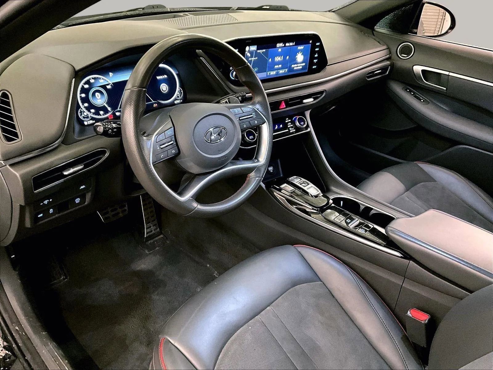 Used 2021 Hyundai Sonata SEL Plus w/ Tech Package FWD image 12