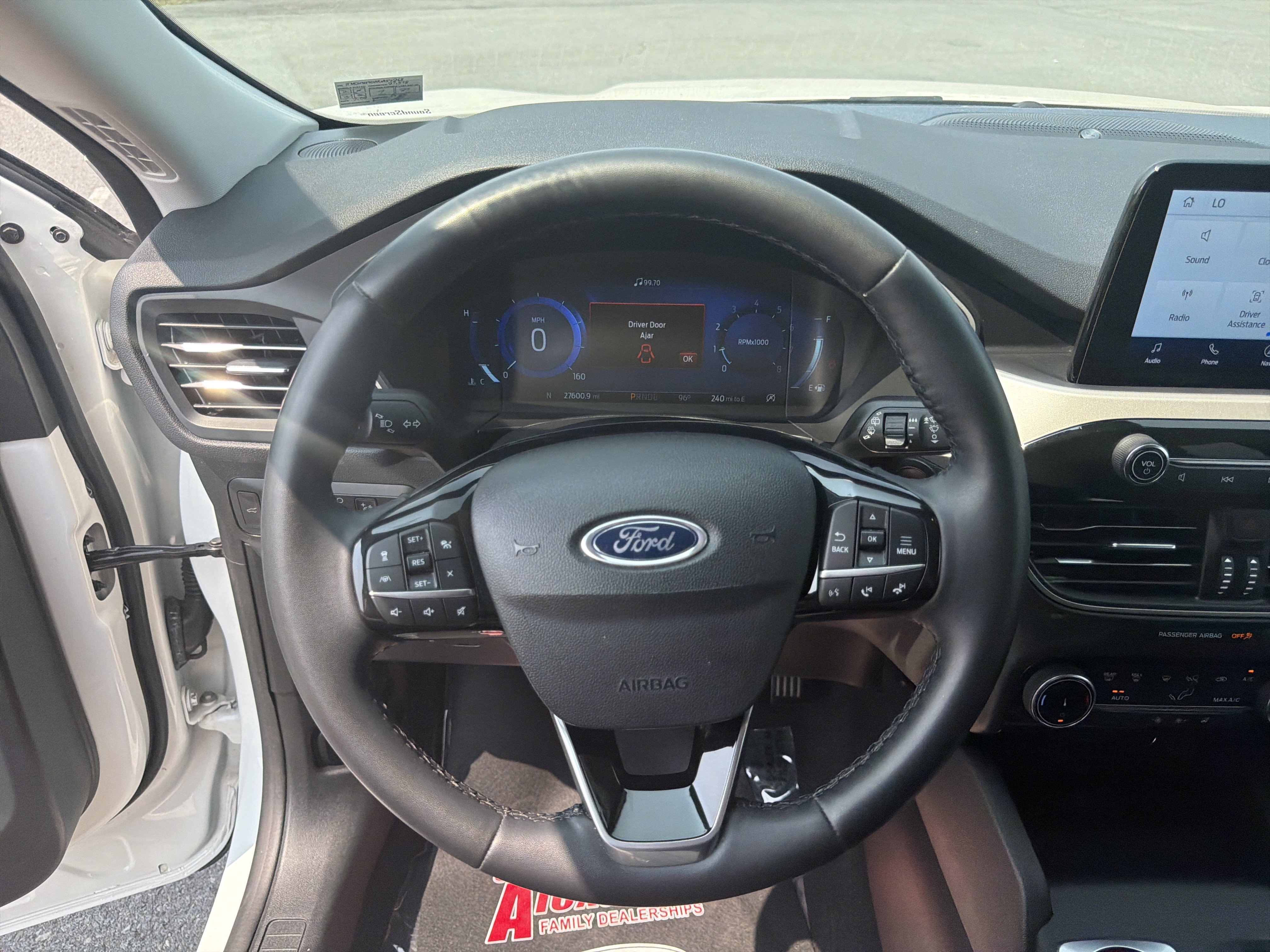 Certified 2022 Ford Escape SEL w/ Technology Package AWD/4WD image 17