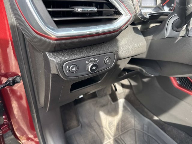Used 2023 Chevrolet TrailBlazer RS AWD/4WD image 27