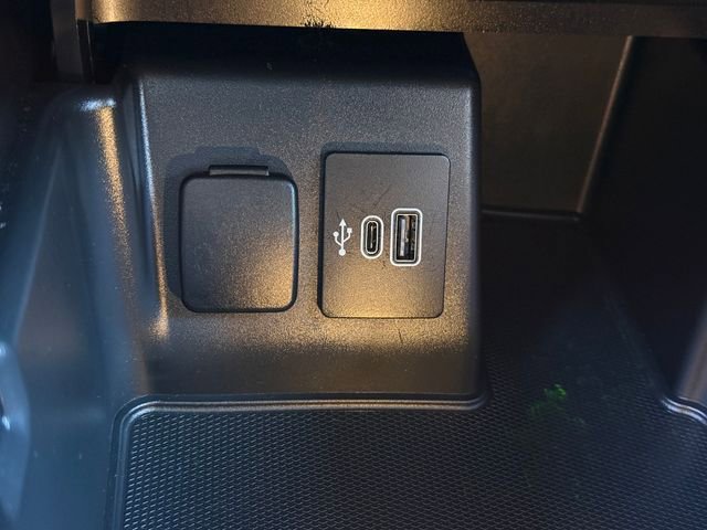 Certified 2025 Ford Explorer Active w/ Active Comfort Package AWD/4WD image 16