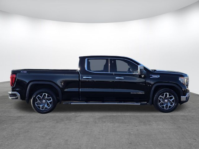 Used 2023 GMC Sierra 1500 SLT AWD/4WD image 3