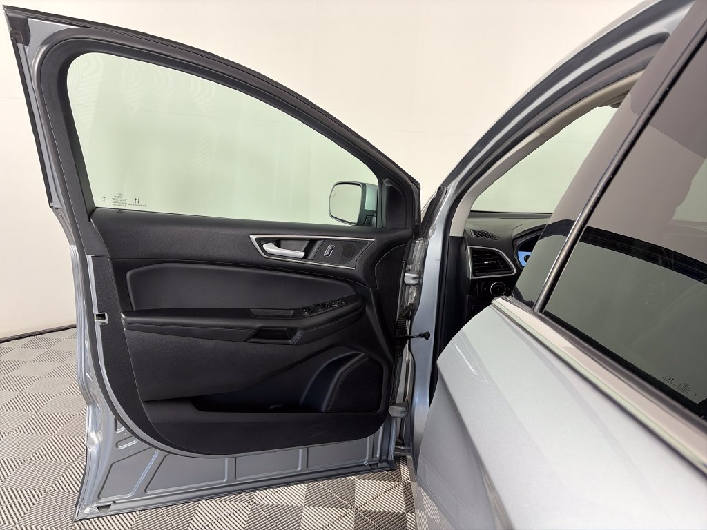 Certified 2024 Ford Edge SEL AWD/4WD image 10